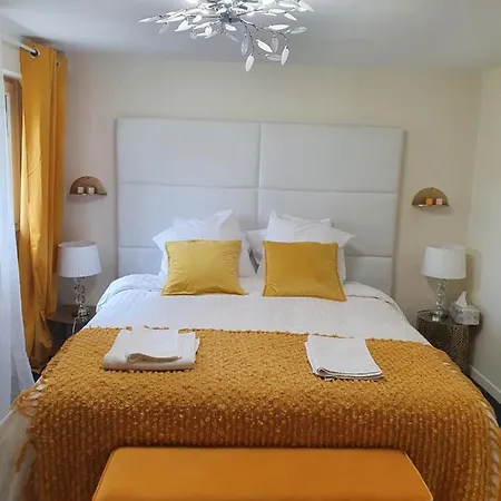 Sunny By Leslodgespa - Moderne Et Colore, Proche De Bale Et De L'aeroport アパート ブロッツアイム